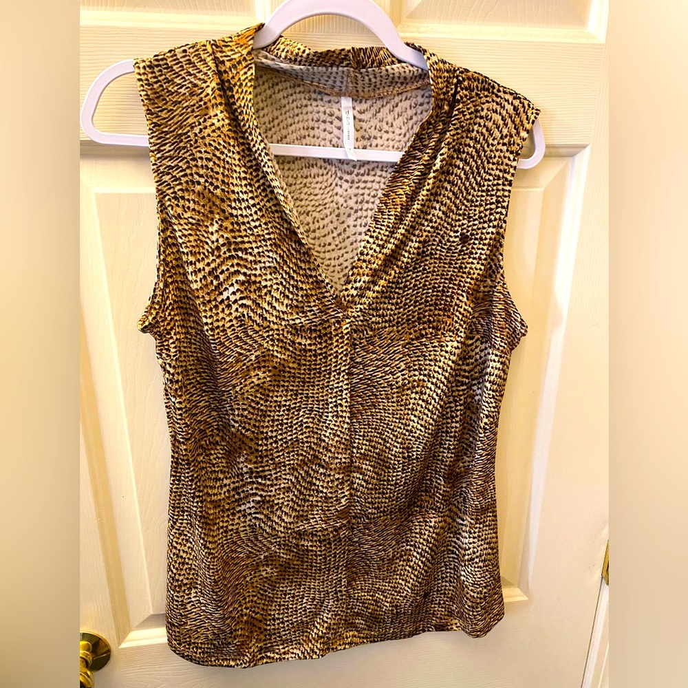 Animal print tank/very comfortable/fashionable /smoke free home / NWOT